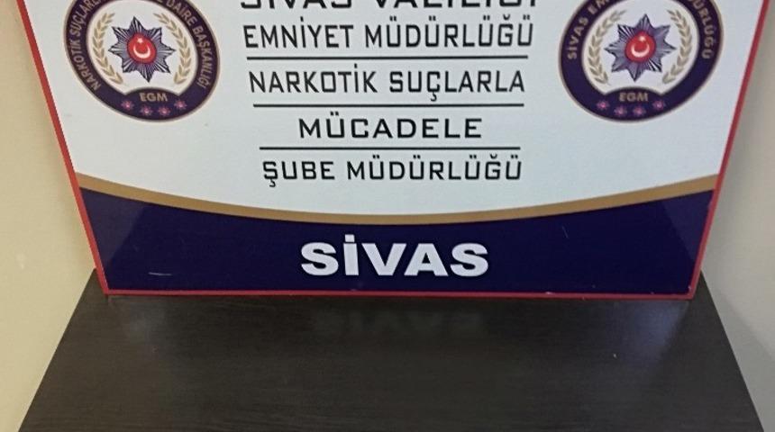 Sivas’ta sokak satıcılarına operasyon