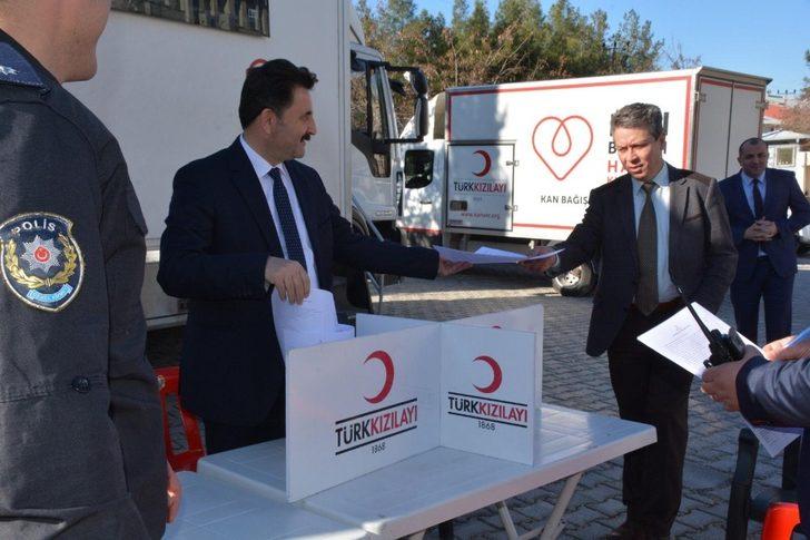 Mardin Emniyet Müdürü Onar’dan örnek davranış G5