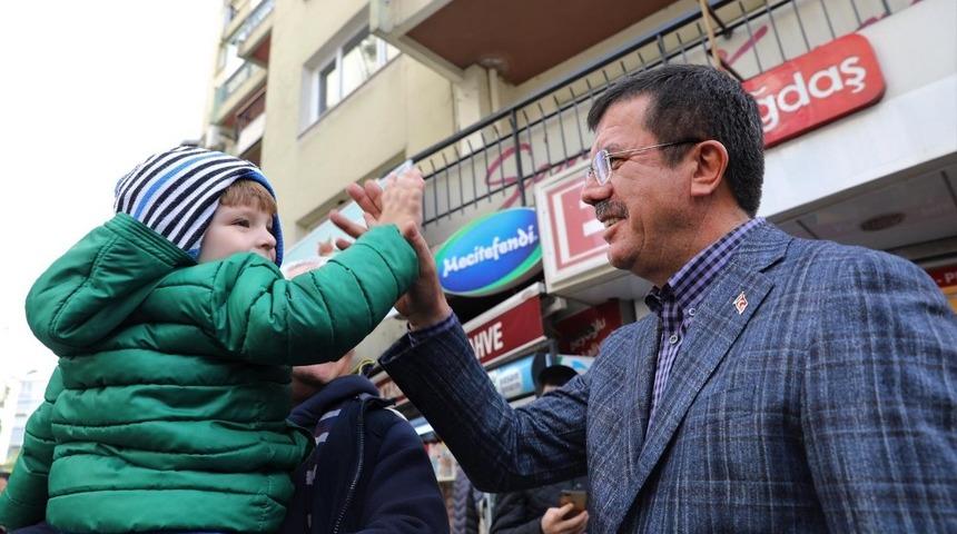 Zeybek&ccedil;i, İzmir projelerini a&ccedil;ıklayacak