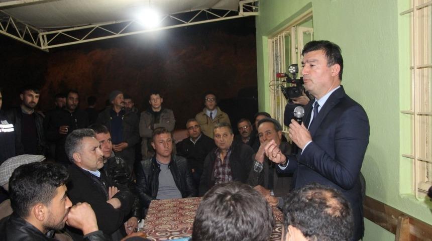 &Uuml;mmet Akın, Kayacıklılarla buluştu