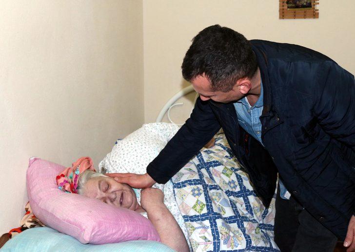 Hastaneye itfaiyeyle gidiyor! Kilolarından adım bile atamıyor G3