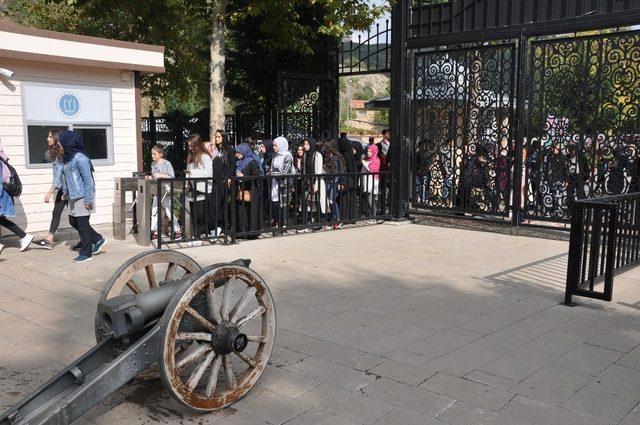 Osmanlı Padişahları Tarih Şeridi’ne ziyaretçi akını