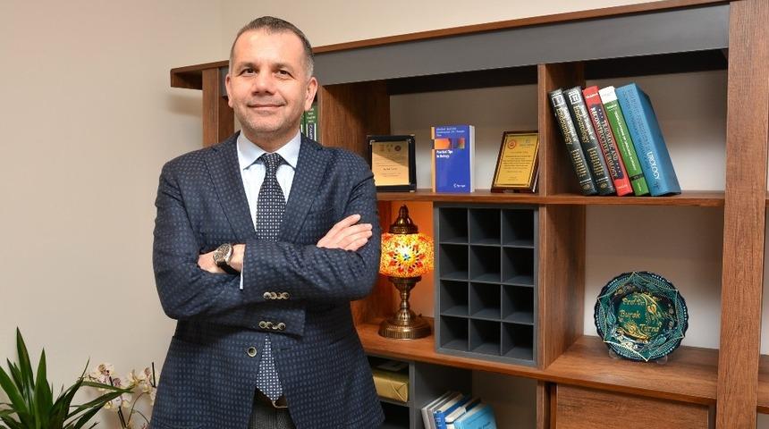 Prof. Dr. Burak Turna&rsquo;dan tıp camiasını buluşturan a&ccedil;ılış