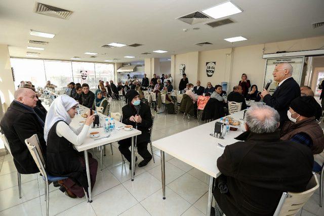 Yaşar, Kanser Günü dolayısıyla Konukevi sakinlerini ziyaret etti