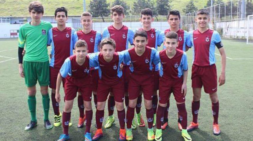 Trabzonspor Kağan Moradaoğlu ile profesyonel sözleşme imzaladı