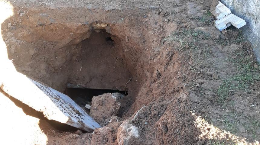 Defineciler Yezidi kadının mezarını tahrip etti