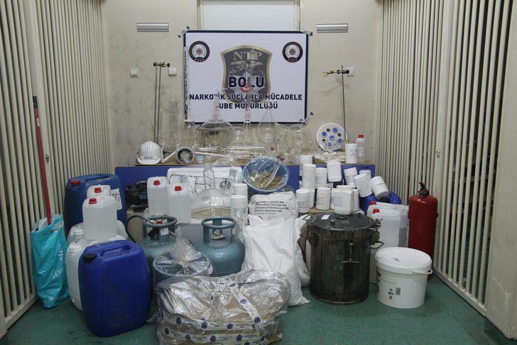 Okulun hemen yanında zehir imalathanesi  G2