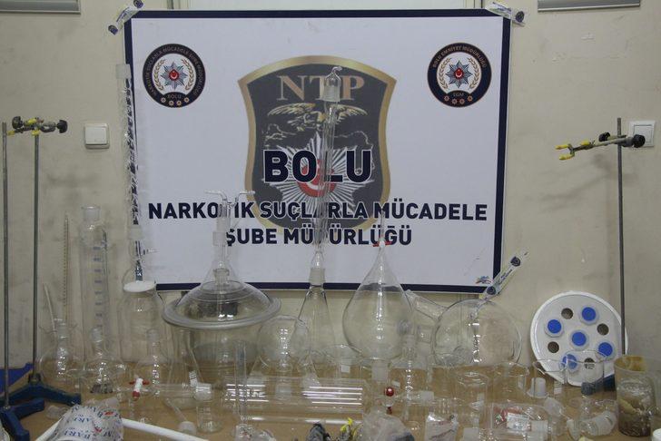 Okulun hemen yanında zehir imalathanesi  G4