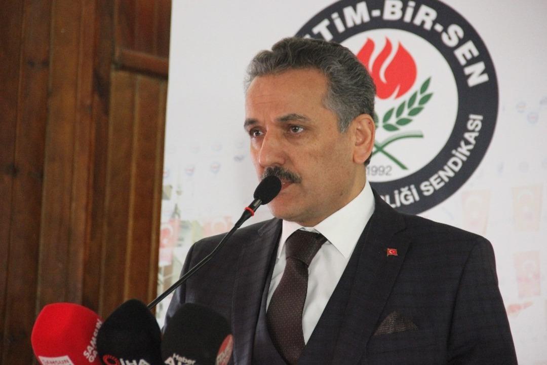 Vali Kaymak&rsquo;tan gen&ccedil;lere "Okuyun" tavsiyesi