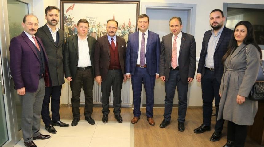 Başkan adayından, başkana ziyaret