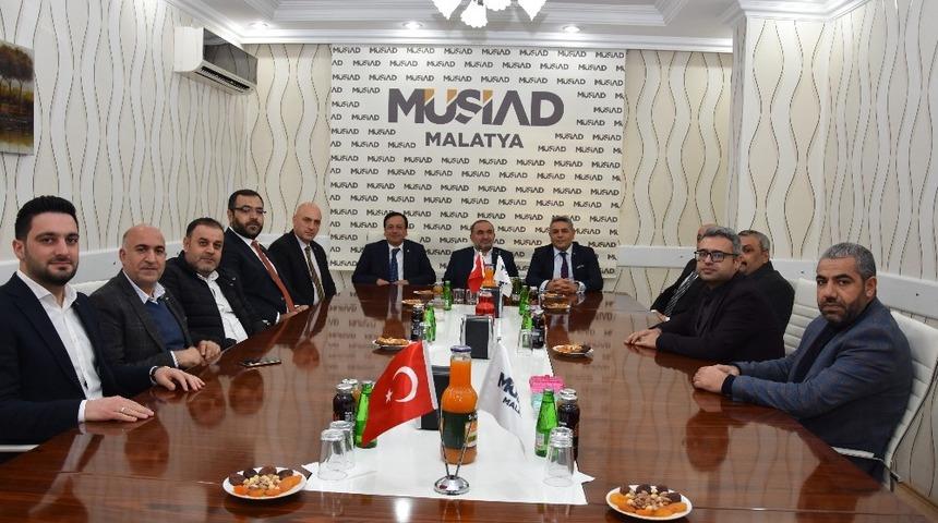 Sadıkoğlu&rsquo;ndan M&Uuml;SİAD&rsquo;a hayırlı olsun ziyareti