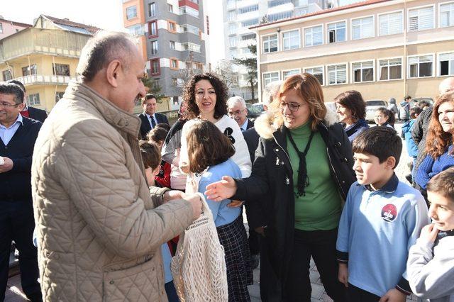 Kastamonu Belediyesi, okullara pet şişesi potası kuracak