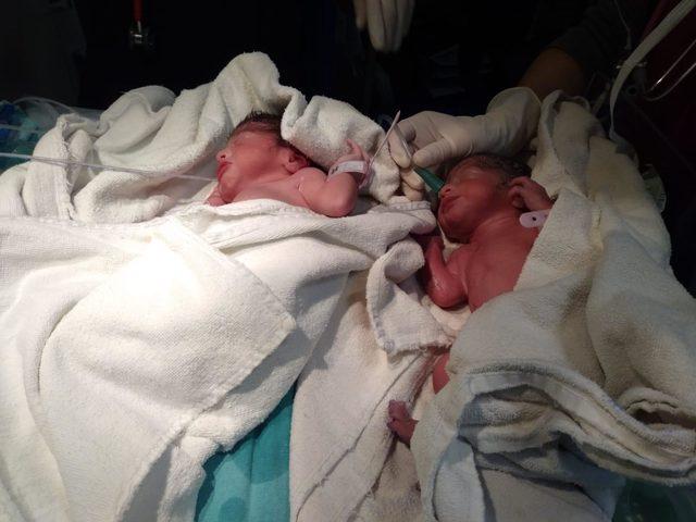 Karaciğer nakli olan Şükran, ikiz bebek dünyaya getirdi