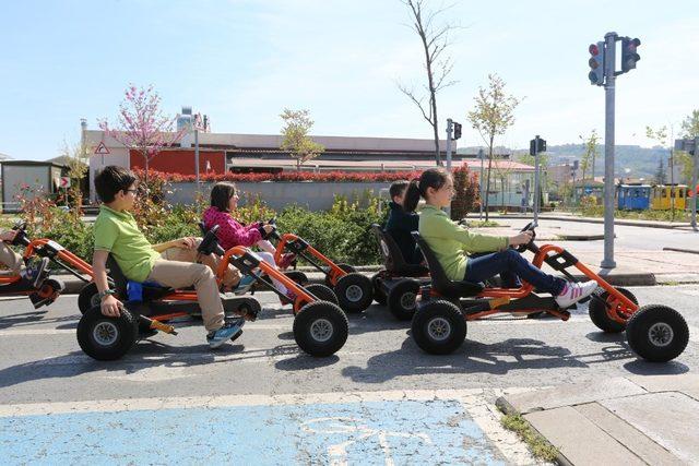 Kırıkkale Valiliği’nden gelen heyet Trafik Park’taki çalışmaları inceledi