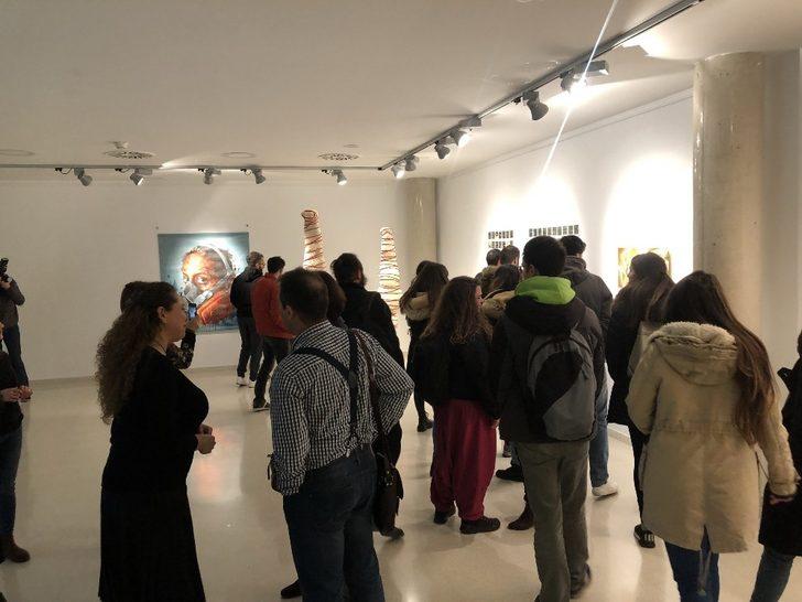 SAÜ’lü sanatçıların eserlerinin bulunduğu sergi İspanya’da açıldı G2