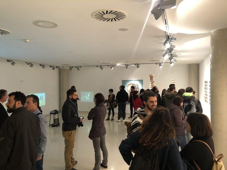 SAÜ’lü sanatçıların eserlerinin bulunduğu sergi İspanya’da açıldı G3