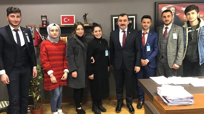 AK Parti Alaplı İl&ccedil;e Gen&ccedil;lik Kolları, TBMM&rsquo;de Parti&rsquo;nin Grup Toplantısını İzledi