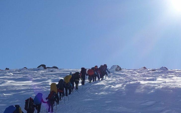 Süphan Dağı’na zirve tırmanışı G5