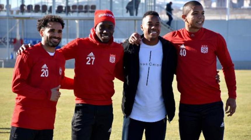 Robinho'dan eski takımı Sivasspor'a ziyaret