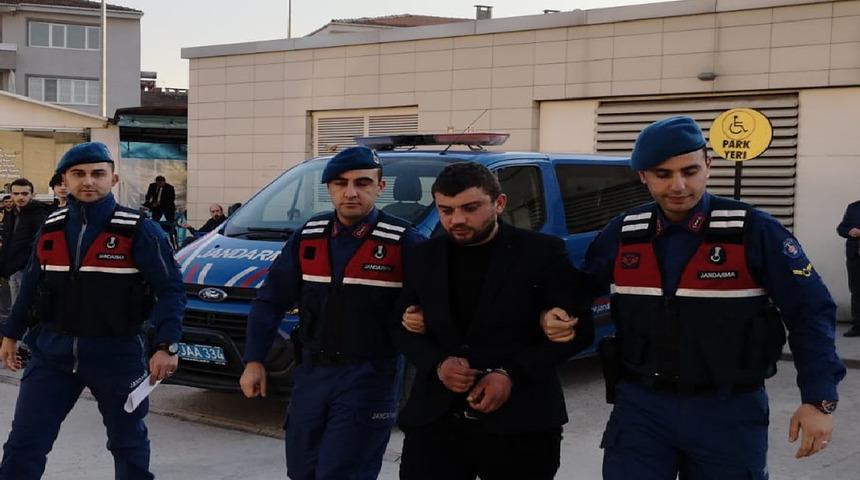 2 kişiyi bı&ccedil;akla yaralayan ş&uuml;pheli tutuklandı