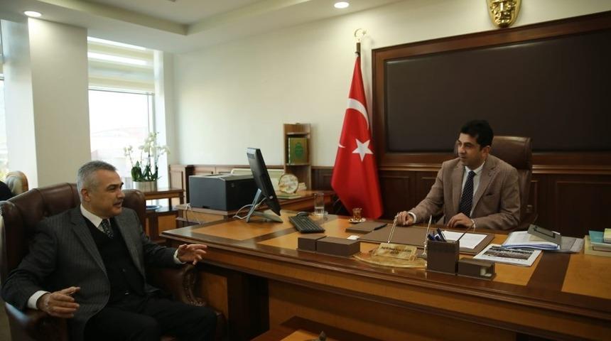 Mustafa Savaş; &ldquo;B&uuml;y&uuml;kşehir, &uuml;niversiteyle diyalog kursa daha g&uuml;zel bir Aydın olurdu&rdquo;