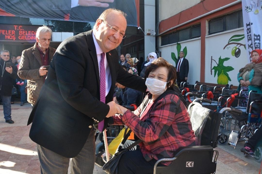 Başkan &Ouml;zakcan engelleri kaldırmaya devam ediyor