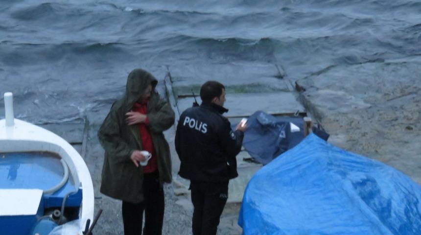 &Uuml;sk&uuml;dar'da denizden ceset &ccedil;ıktı