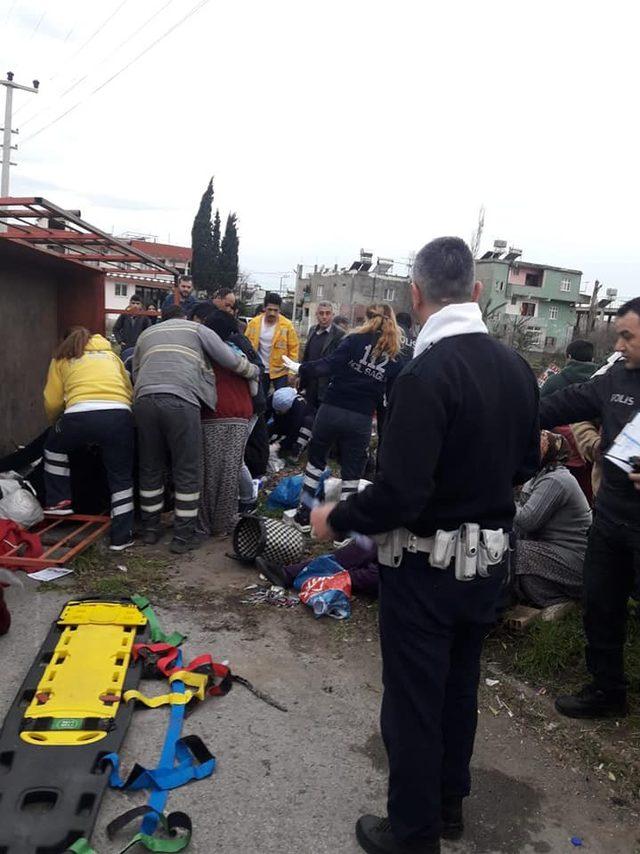 Hatay’da traktör devrildi: 15 yaralı