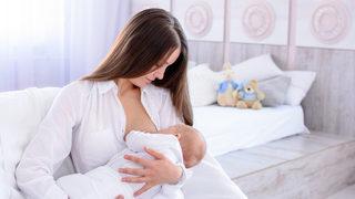 Anne sütü bebeklere hem huzur veriyor, hem stresini azaltıyor
