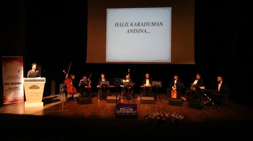 Sanat&ccedil;ı Halil Karaduman şarkılarıyla anıldı