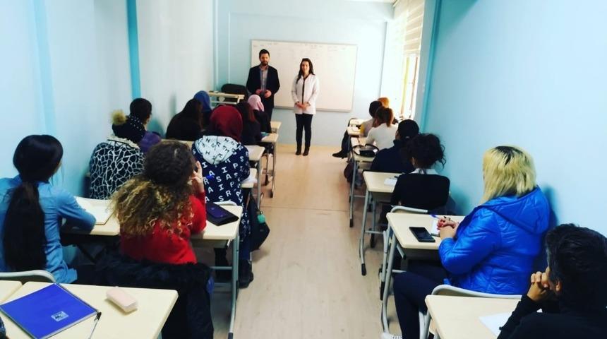 T&Uuml;GVA Eskişehir, yabancılara T&uuml;rk&ccedil;e eğitim veriyor