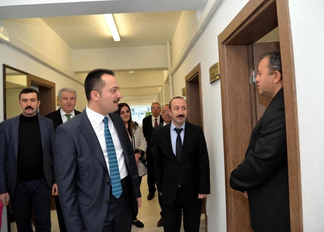 Vali Şent&uuml;rk, valilik birimlerini ziyaret etti