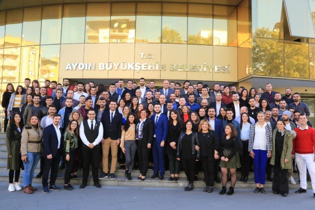 Başkan &Ccedil;er&ccedil;ioğlu, Aydınlı gen&ccedil;ler ile buluştu