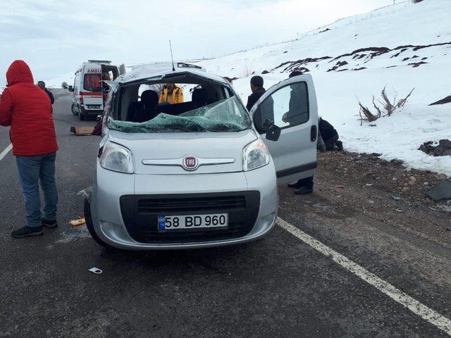 Kangal’da kaza 1 ölü 3 yaralı