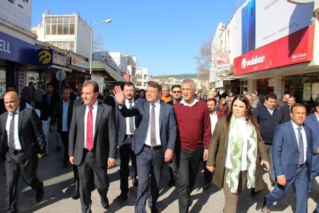 CHP’den davullu zurnalı aday tanıtımı