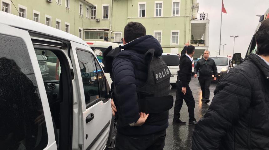 Kasımpaşa Askeri Deniz Hastanesi'nde silahlı kişi hareketliliği &nbsp;(1)