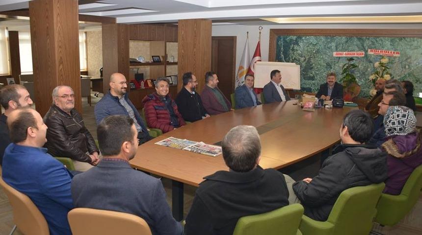 Memur-Sen &uuml;yelerinden, Başkan Ak&ccedil;adurak&rsquo;a &rsquo;hayırlı olsun&rsquo; ziyareti