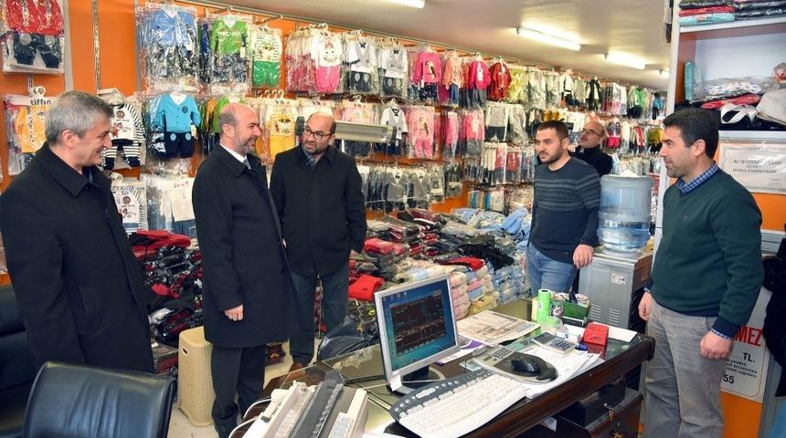 Başkan Pekyatırmacı, tuhafiyeciler ve manifaturacılar esnafını ziyaret etti