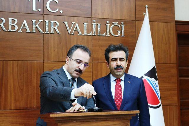 İçişleri Bakan Yardımcısı Çataklı Diyarbakır’da