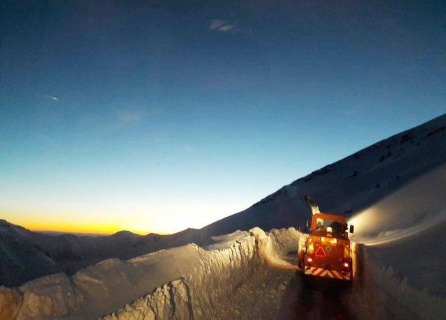 Şırnak’ta 3 gündür kapalı olan yol ulaşıma açıldı