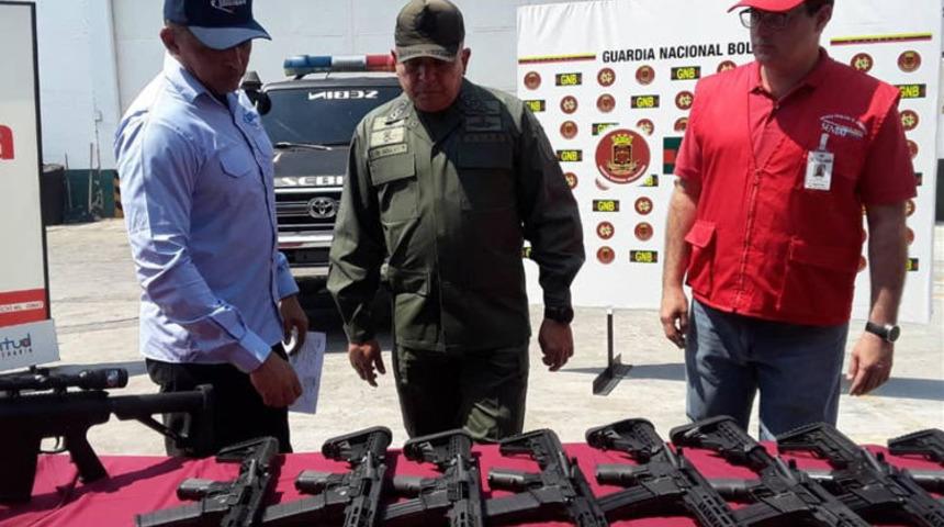 ABD'nin 'müdahale' iddiaları konuşulurken Venezuela'da ABD silahları ele geçirildi