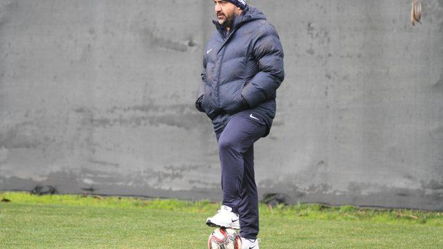 Adana Demirspor Teknik Direktör Ümit Özat ile ilk antrenmana çıktı