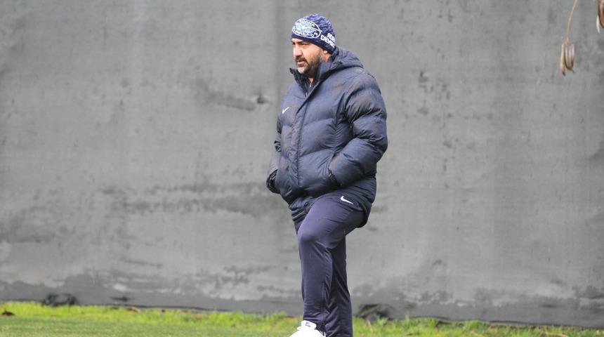 Adana Demirspor Teknik Direktör Ümit Özat ile ilk antrenmana çıktı