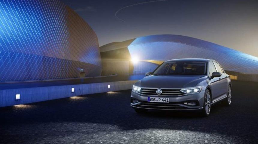 Makyajlı VW Passat'ın Avrupa versiyonu tanıtıldı