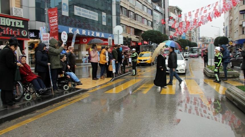 &Ouml;ncelik Hayatın, &Ouml;ncelik Yayanın&rdquo; uygulamayı Yalova&rsquo;da da yapıldı