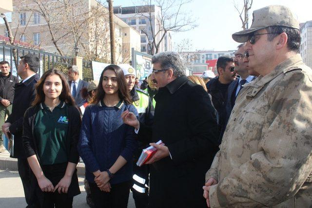 Van’da ‘Yaya Öncelikli Trafik’ etkinliği