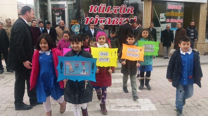 Gürün’de yaya trafik uygulaması