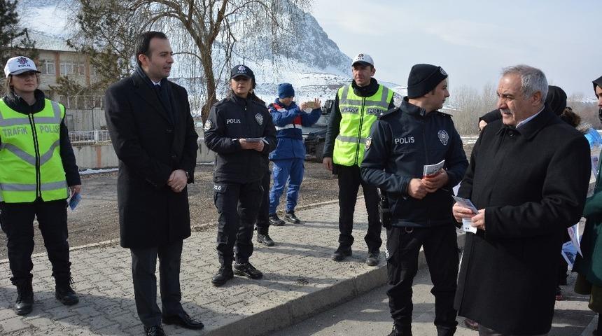 Tercan&rsquo;da "&Ouml;ncelik Hayatın &Ouml;ncelik Yayanın &rdquo; eylemi yapıldı