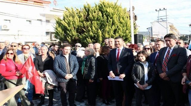 CHP, Foça’da seçim startını miting havasında verdi