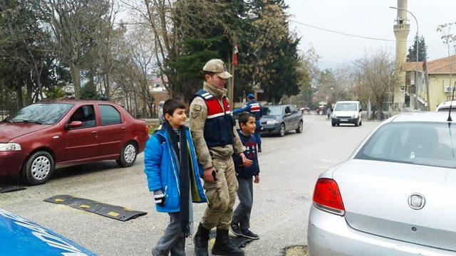 Nurdağı’nda ’’Öncelik Hayatın Öncelik Yayanın